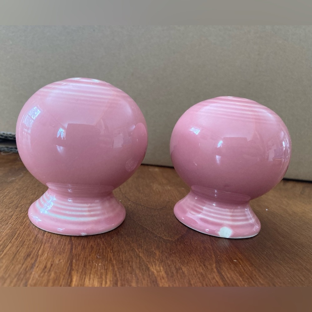 Vintage Fiestaware Pink Ball Round Salt & Pepper Shaker Retro